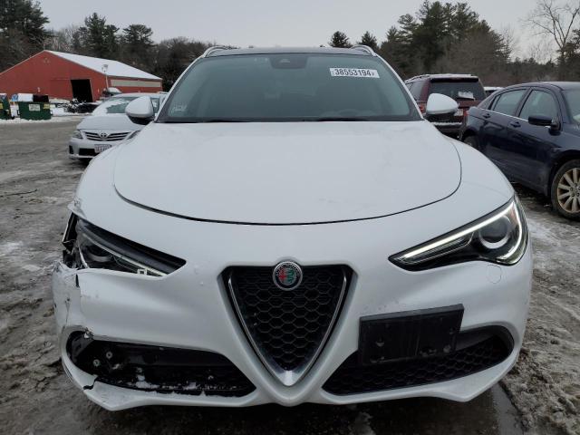 ZASPAKBN8M7D09557 - 2021 ALFA ROMEO STELVIO TI WHITE photo 5