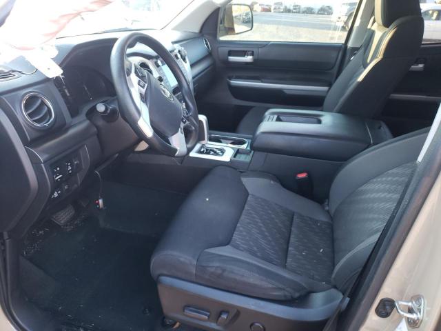 5TFUW5F17JX776261 - 2018 TOYOTA TUNDRA DOUBLE CAB SR/SR5 TAN photo 7