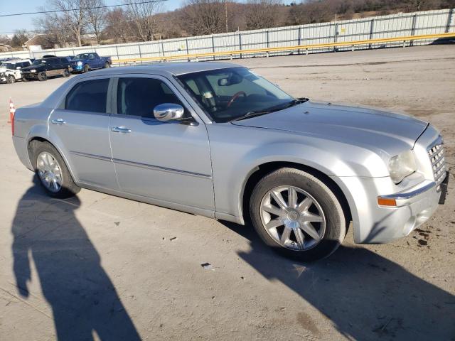 2C3KA33VX9H554450 - 2009 CHRYSLER 300 LIMITED SILVER photo 4