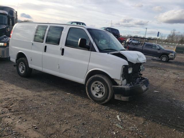 1GCWGAFFXH1248916 - 2017 CHEVROLET EXPRESS G2 WHITE photo 4