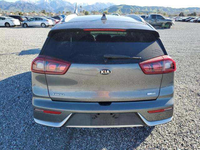 KNDCB3LC8H5095128 - 2017 KIA NIRO FE GRAY photo 6