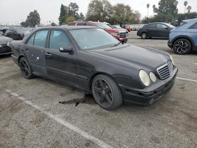 WDBJF74J6YB131866 - 2000 MERCEDES-BENZ E 55 AMG BLACK photo 4