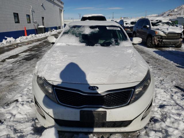 KNAGM4A79F5590424 - 2015 KIA OPTIMA LX WHITE photo 5