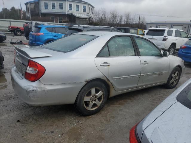 4T1BF30K32U001841 - 2002 TOYOTA CAMRY LE SILVER photo 3