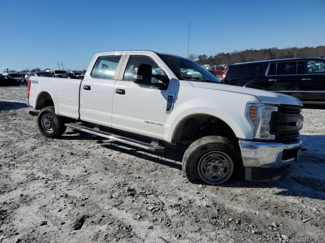 1FT8W3BT4KEC27496 - 2019 FORD F350 SUPER DUTY WHITE photo 4