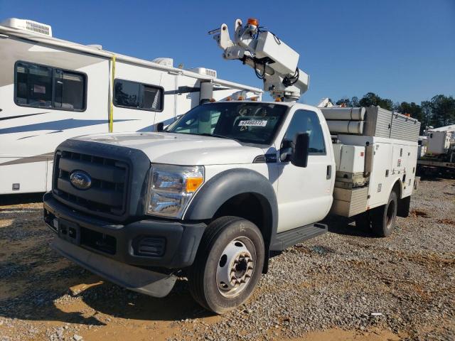 1FDUF4GY7CEC63947 - 2012 FORD F450 SUPER DUTY WHITE photo 2