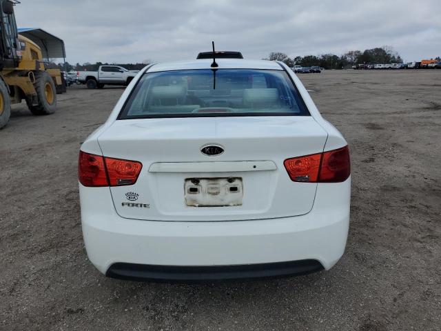 KNAFT4A20C5594425 - 2012 KIA FORTE LX WHITE photo 6