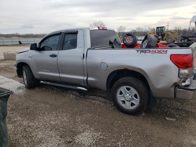 5TBBV54107S463850 - 2007 TOYOTA TUNDRA DOUBLE CAB SR5 SILVER photo 2