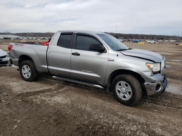 5TBBV54107S463850 - 2007 TOYOTA TUNDRA DOUBLE CAB SR5 SILVER photo 4