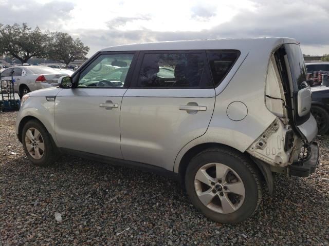 KNDJN2A24J7614429 - 2018 KIA SOUL SILVER photo 2