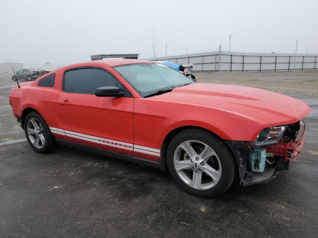 1ZVBP8AN8A5134317 - 2010 FORD MUSTANG RED photo 4