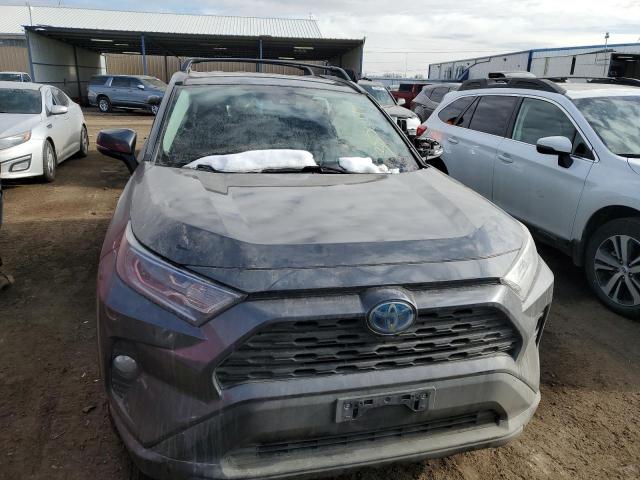 2T3RWRFV2LW067454 - 2020 TOYOTA RAV4 XLE GRAY photo 5