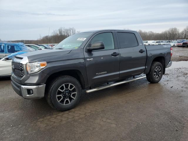 5TFDY5F17HX608012 - 2017 TOYOTA TUNDRA CREWMAX SR5 GRAY photo 1