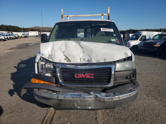 1GTHG35VX61122968 - 2006 GMC SAVANA G3500 WHITE photo 5