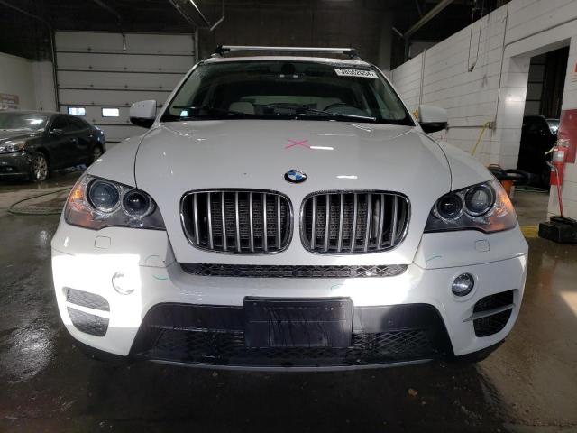 5UXZW0C54D0B90261 - 2013 BMW X5 XDRIVE35D WHITE photo 5