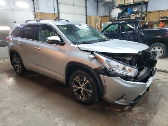 5TDBZRFH5HS420992 - 2017 TOYOTA HIGHLANDER LE SILVER photo 4