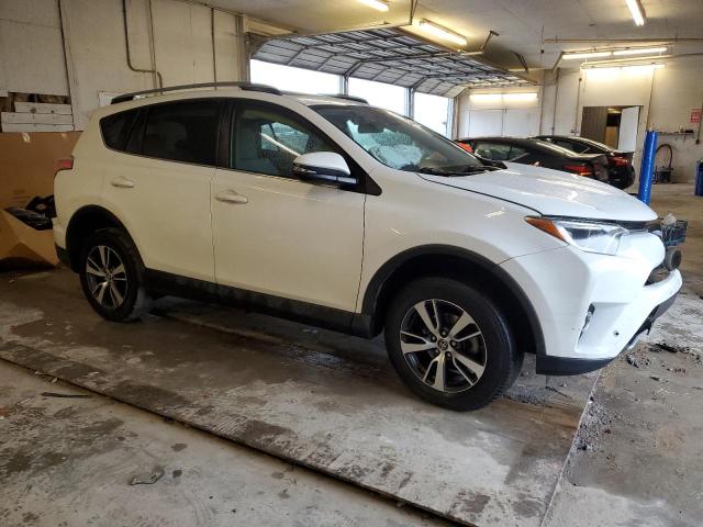 JTMWFREV2JJ731980 - 2018 TOYOTA RAV4 ADVENTURE WHITE photo 4