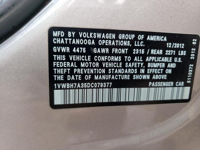 1VWBH7A35DC079377 - 2013 VOLKSWAGEN PASSAT SE SILVER photo 12