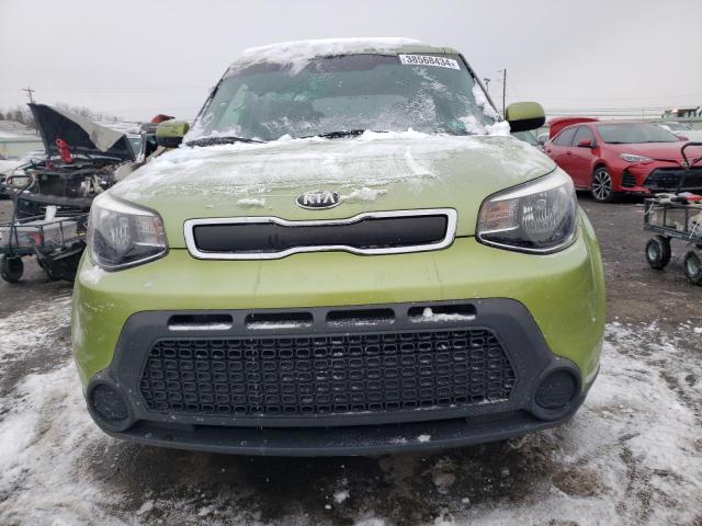 KNDJN2A20G7865683 - 2016 KIA SOUL GREEN photo 5