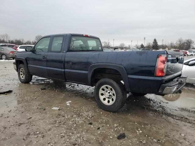 1GCEK19V45E255751 - 2005 CHEVROLET SILVERADO K1500 BLUE photo 2