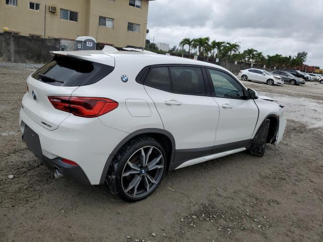 WBXYJ3C38JEJ75711 - 2018 BMW X2 SDRIVE28I WHITE photo 3