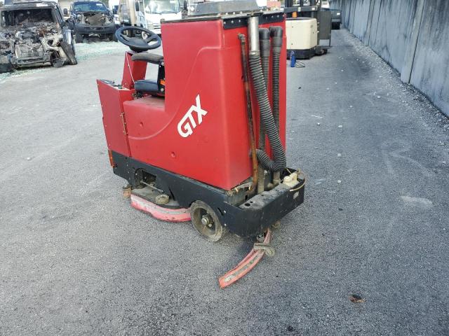 67847DTS - 2005 OTHR SWEEPER RED photo 3