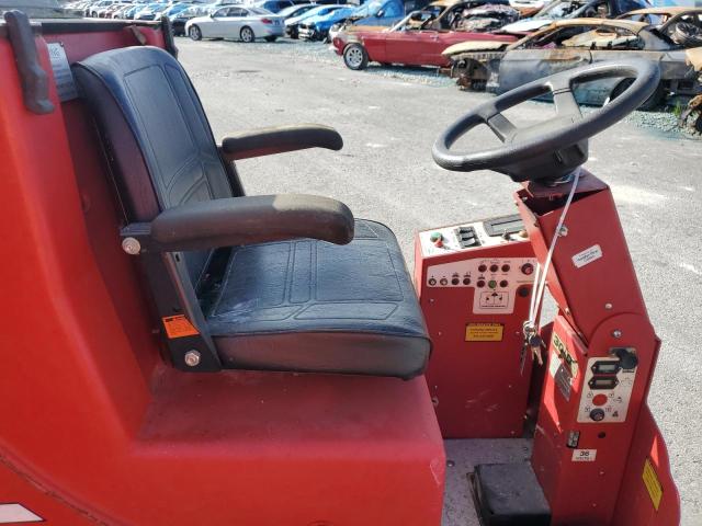 67847DTS - 2005 OTHR SWEEPER RED photo 5