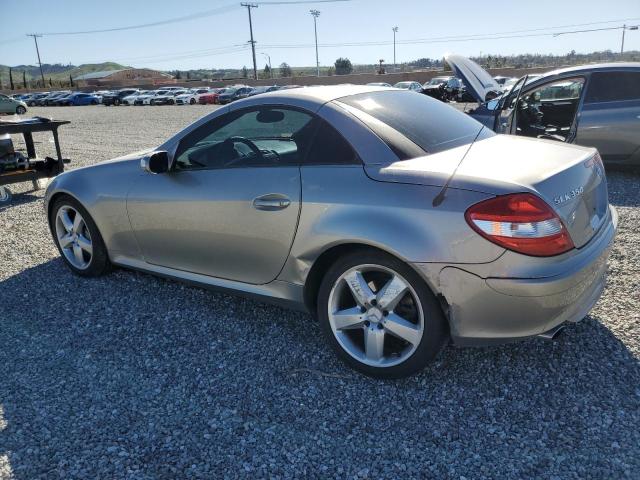 WDBWK56F65F029468 - 2005 MERCEDES-BENZ SLK 350 SILVER photo 2