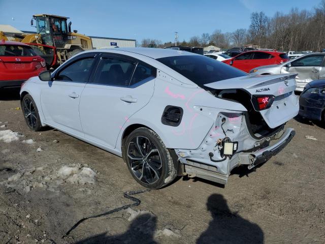 1N4BL4CV4PN303459 - 2023 NISSAN ALTIMA SR WHITE photo 2