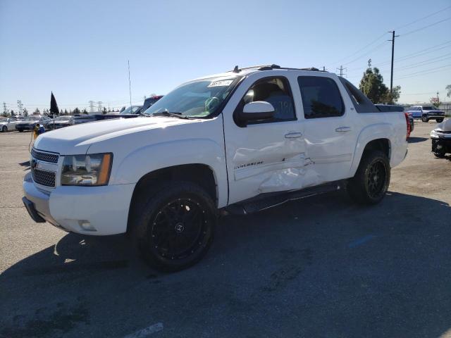 3GNVKFE08AG194339 - 2010 CHEVROLET AVALANCHE LT WHITE photo 1