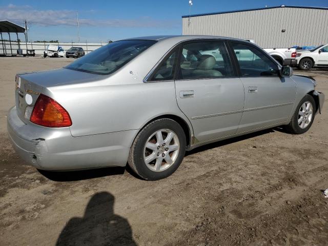 4T1BF28B72U209252 - 2002 TOYOTA AVALON XL SILVER photo 3