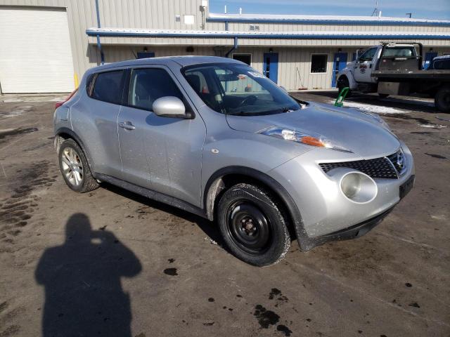 JN8AF5MVXDT205159 - 2013 NISSAN JUKE S SILVER photo 4