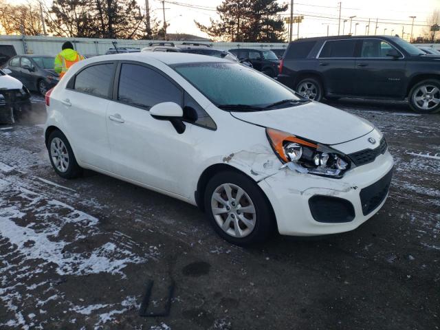 KNADM5A3XF6500732 - 2015 KIA RIO LX WHITE photo 4