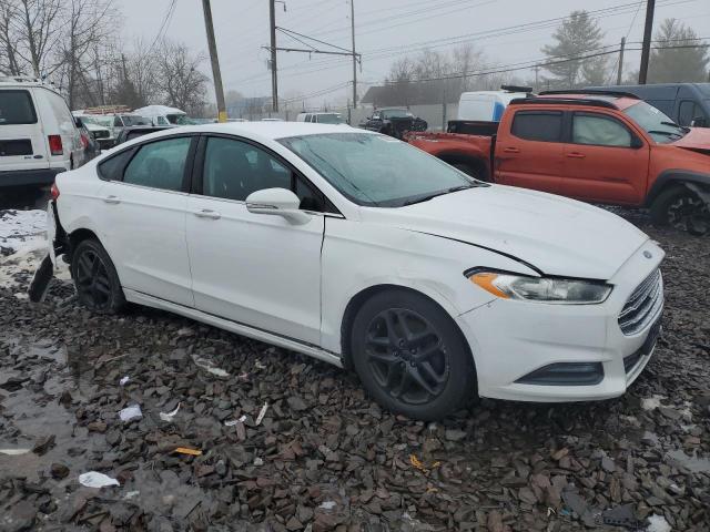 3FA6P0HR4DR158622 - 2013 FORD FUSION SE WHITE photo 4