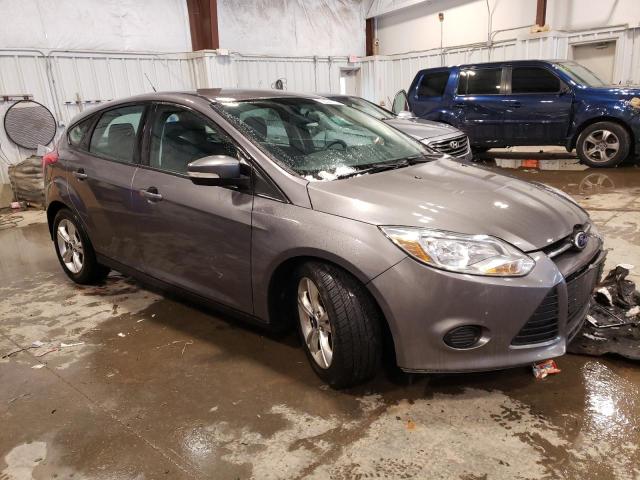 1FADP3K23EL192989 - 2014 FORD FOCUS SE GRAY photo 4