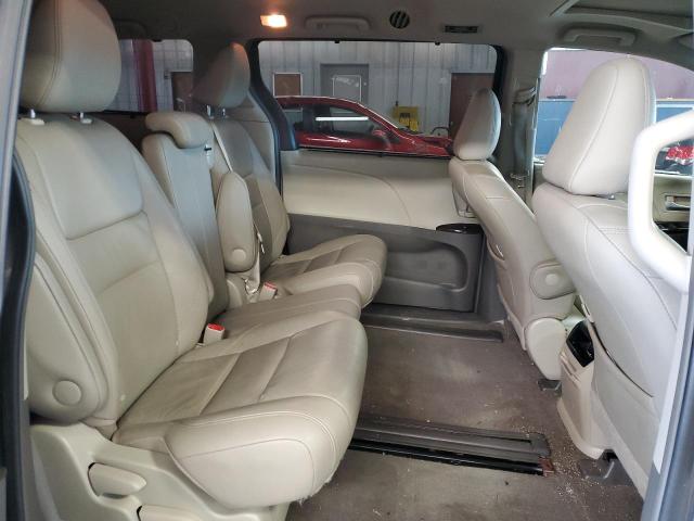 5TDYK3DC6FS630873 - 2015 TOYOTA SIENNA XLE GRAY photo 10