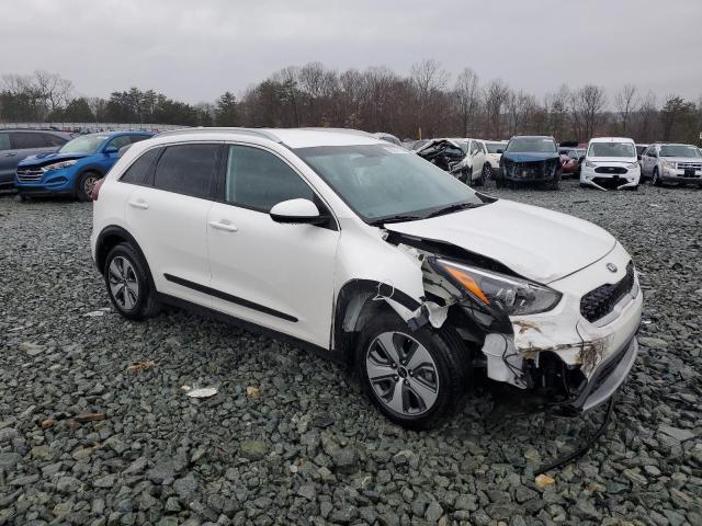 KNDCB3LC8L5436004 - 2020 KIA NIRO LX WHITE photo 4