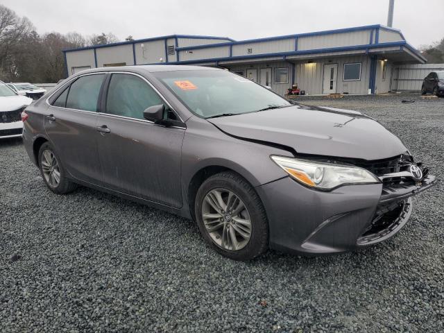 4T1BF1FK8HU644321 - 2017 TOYOTA CAMRY LE GRAY photo 4