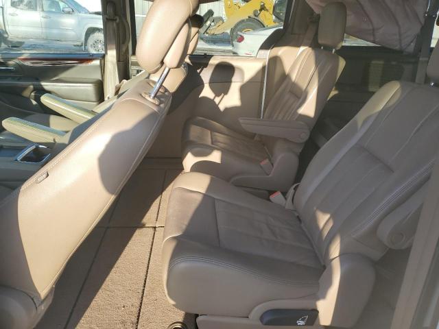 2C4RC1CG1CR134488 - 2012 CHRYSLER TOWN & COU TOURING L WHITE photo 11