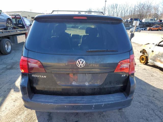 2V4RW3DG9BR695365 - 2011 VOLKSWAGEN ROUTAN SE BLACK photo 6