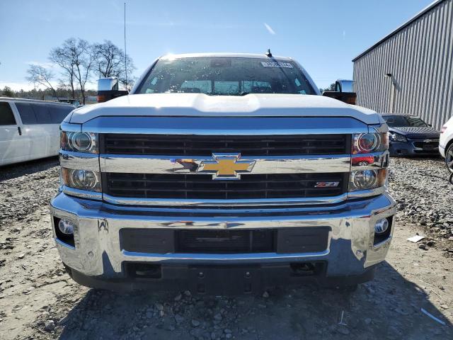 1GC4K0E80GF295845 - 2016 CHEVROLET SILVERADO K3500 LTZ WHITE photo 5