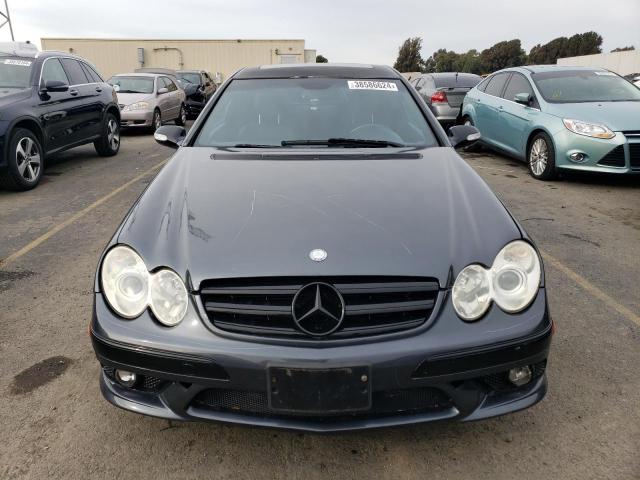 WDBTJ72H88F245612 - 2008 MERCEDES-BENZ CLK 550 CHARCOAL photo 5