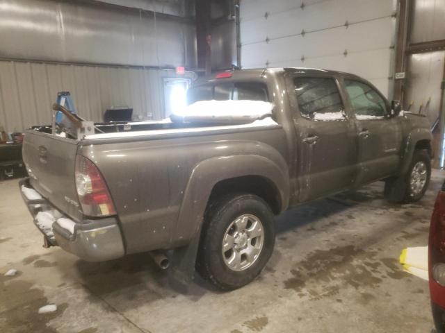 3TMLU4EN8CM095129 - 2012 TOYOTA TACOMA DOUBLE CAB 棕色 照片 3