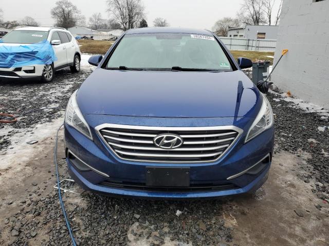 5NPE24AF0GH318210 - 2016 HYUNDAI SONATA SE BLUE photo 5