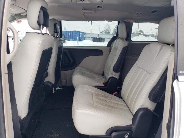 2C4RC1BG2CR125798 - 2012 CHRYSLER TOWN & COU TOURING SILVER photo 11