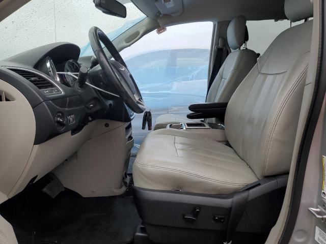 2C4RC1BG2CR125798 - 2012 CHRYSLER TOWN & COU TOURING SILVER photo 7