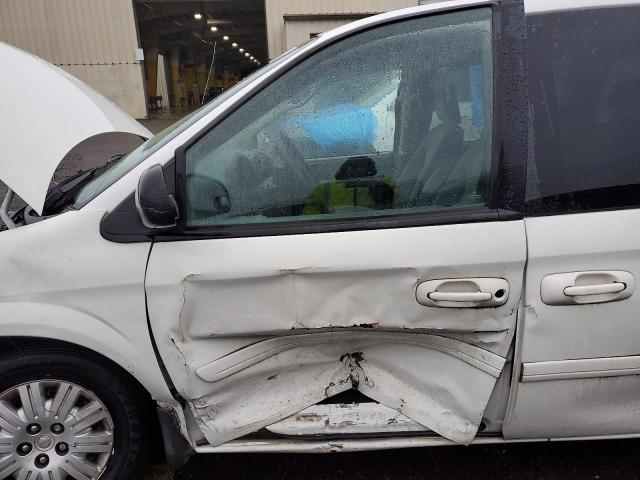 2A4GP44R36R887189 - 2006 CHRYSLER TOWN & COU LX WHITE photo 7