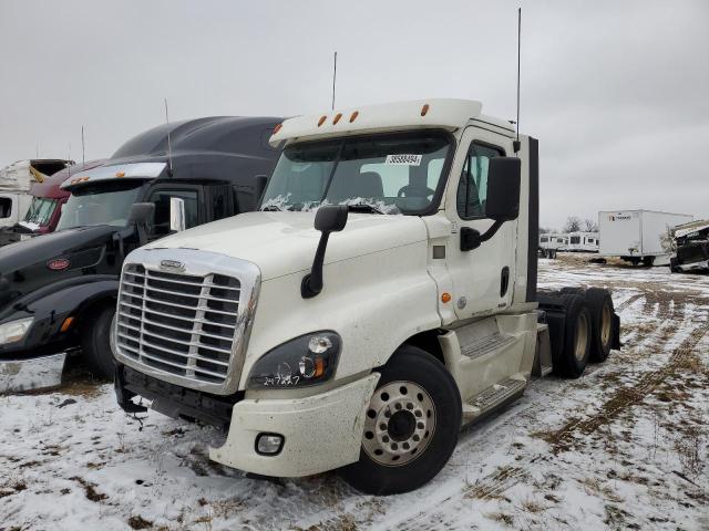 3AKJGEDV7KSKY2462 - 2019 FREIGHTLINER CASCADIA 1 WHITE photo 2