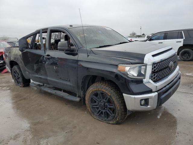 5TFRM5F19JX133535 - 2018 TOYOTA TUNDRA DOUBLE CAB SR/SR5 BLACK photo 4