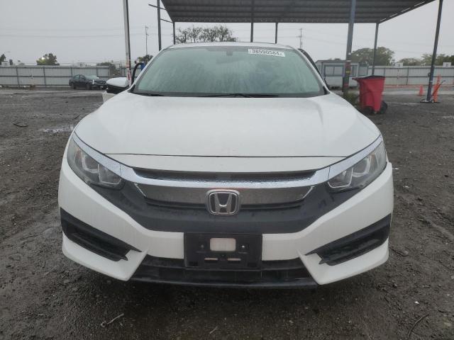 2HGFC2F70JH529190 - 2018 HONDA CIVIC EX WHITE photo 5